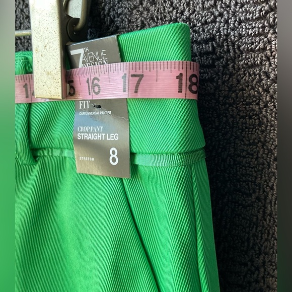 New York & Company Green Cropped Pants With Straight Leg - Picture 6 of 13